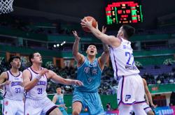 爱游戏体育官网-关于天津男篮斗志昂扬，凭借团队合作赢得比赛的信息