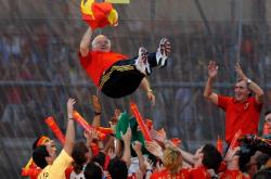 爱游戏体育官网-西班牙国家队展现实力，赢得胜利(西班牙国家队展现实力,赢得胜利的原因)