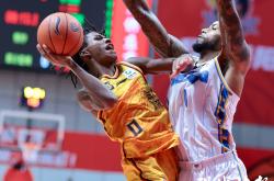 爱游戏app下载-江苏男篮主场大胜青岛队，收获两连胜