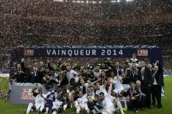 爱游戏官方登录入口-甘冈门将神勇，帮助球队战平对手