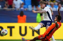 爱游戏官方入口-英格兰队斩获关键胜利，实力不容小觑