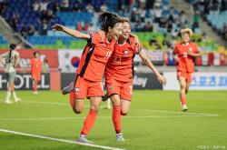 爱游戏体育官网-韩国女足选手在比赛中表现抢眼