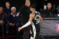 爱游戏中国官网-雄鹿主场取胜，字母哥表现火爆再度引人瞩目