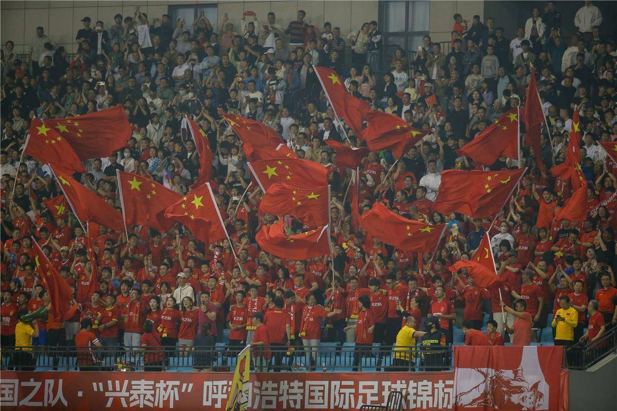 国际女子足球赛事中，中国队获得亮眼表现的简单介绍