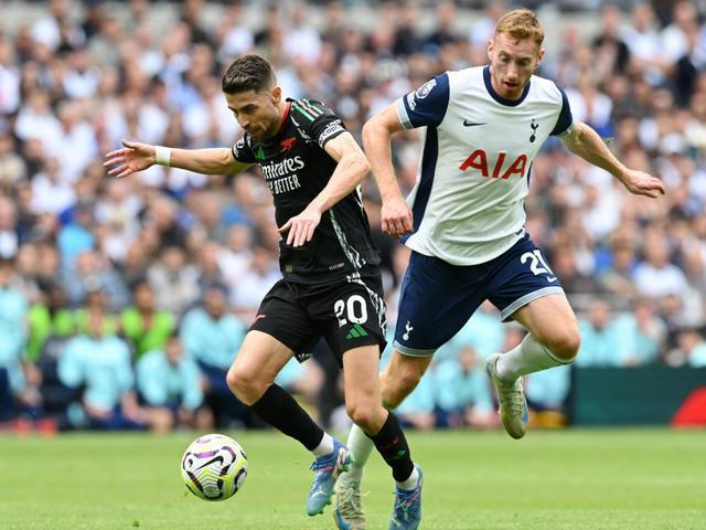 曼城客场胜出，争冠形势密不可分的简单介绍