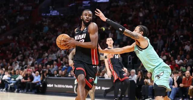 热火击溃骑士，豪取六连败的简单介绍