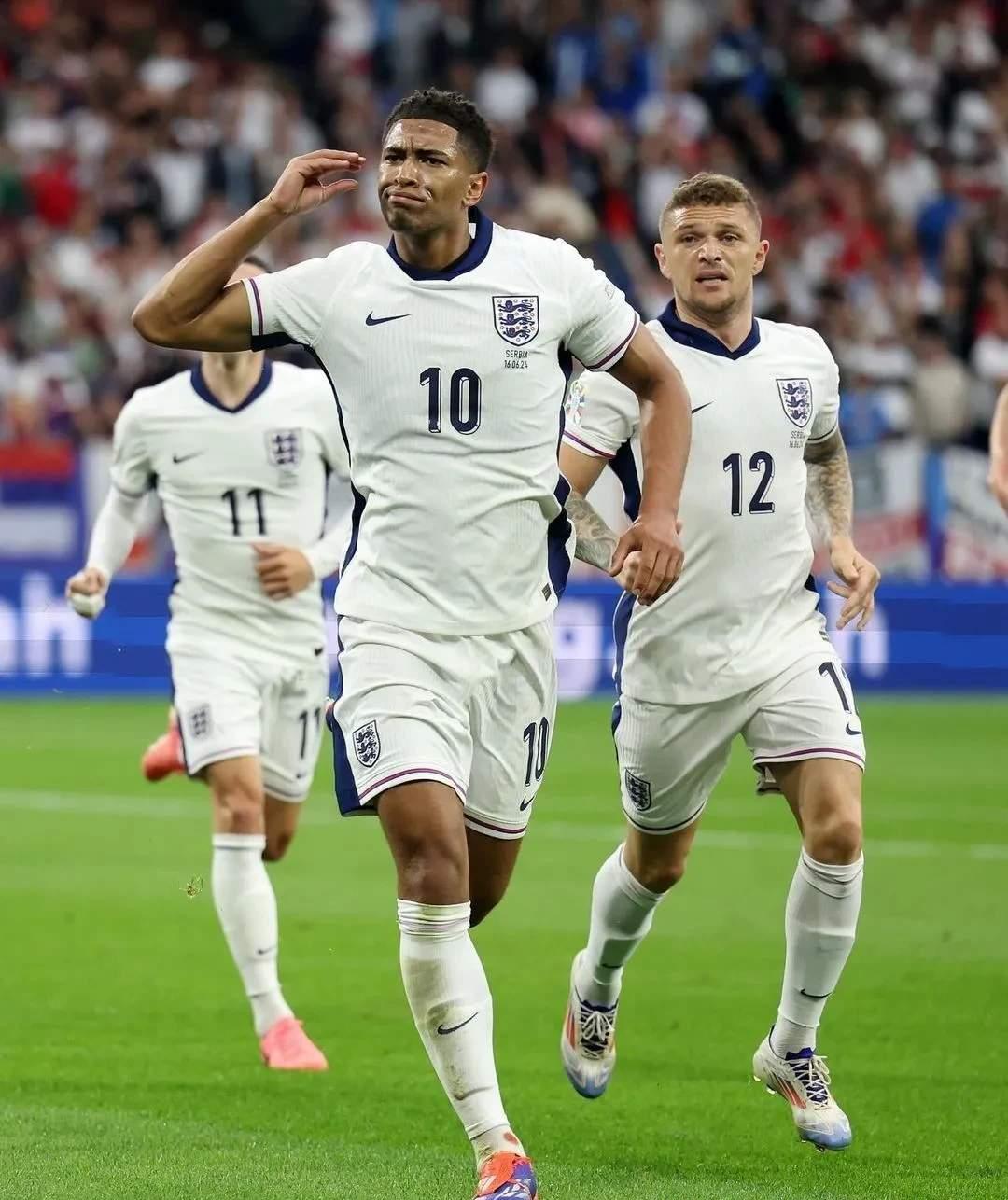 英格兰队遭遇世纪大败无缘晋级 英格兰队遭遇世纪大败无缘晋级